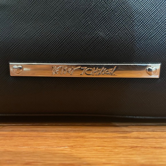 Betsey Johnson‎ Black Faux Leather Tote Bag with Patent Bows - Picture 6 of 16